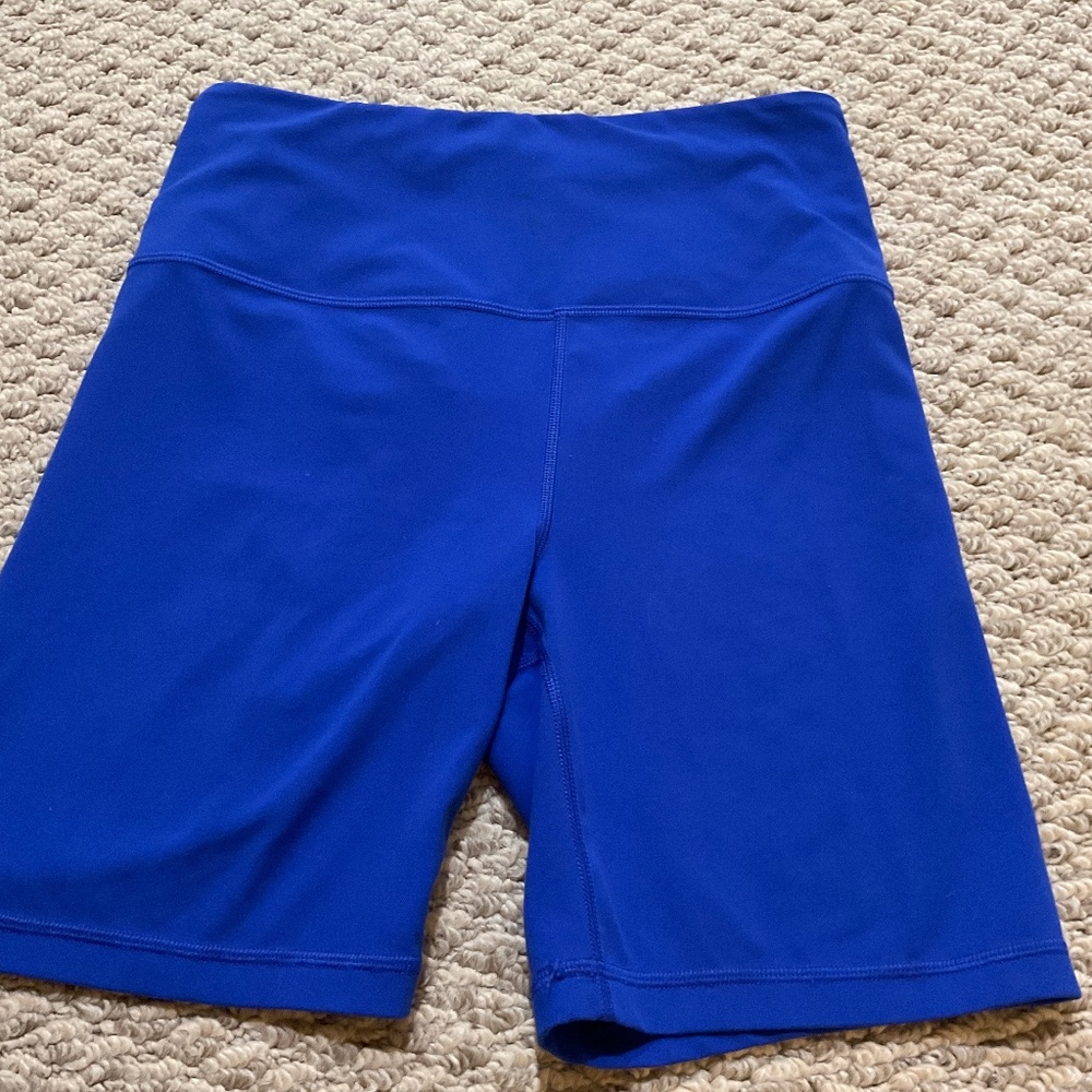 Athleta  shorts mid thigh